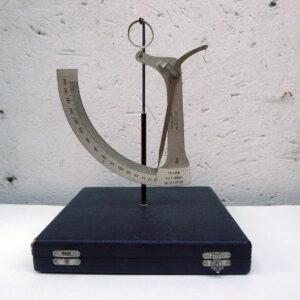 PAPIERWAAGE "LOUIS SCHOPPER"