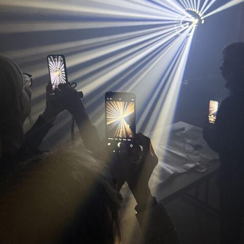 WORKSHOP „PAPIER LICHT INSTALLATION“ IM RÜCKBLICK